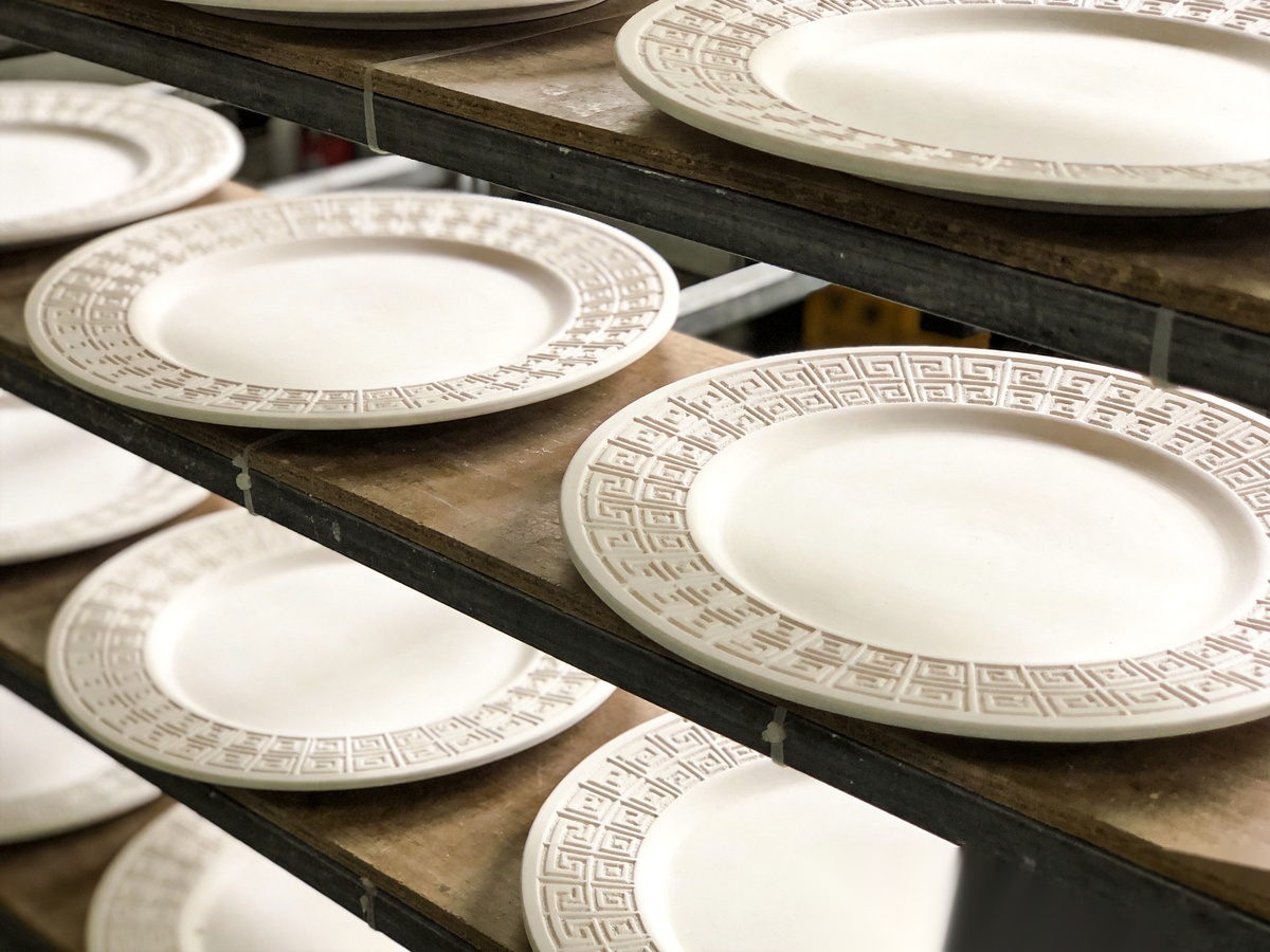 Ceramic Tableware Customization: Complete OEM/ODM Guide for Bulk Buyers 1 ceramic tableware customization - underglaze logo printing process