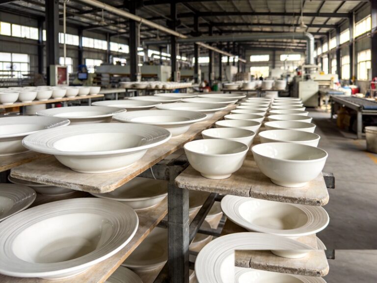 China Ceramic Production Regions: A Complete Sourcing Guide for Bulk Tableware Buyers 1 China ceramic production regions guide - modern ceramic tableware factory interior