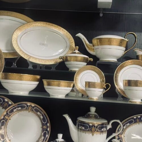 Wholesale Luxury Gold Rim Dinnerware Set - Premium Hotel Tableware Wholesale luxury European gold rim dinnerware set featuring premium bone china with embossed gold trim for hotels and restaurants