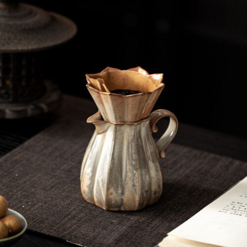 Ceramic coffee dripper wholesale with handmade natural glaze design