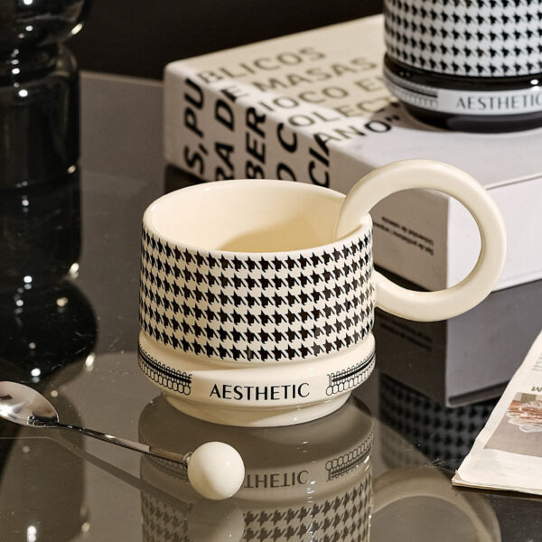 geometric-pattern-ceramic-mug-detail Geometric pattern detail on modern ceramic coffee mug