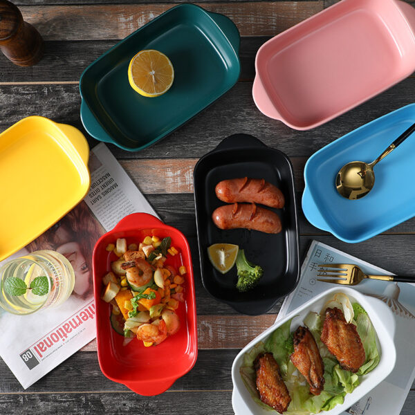 Double handle ceramic baking dish