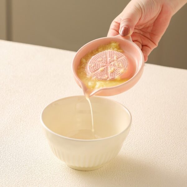 Manual ceramic garlic grinder