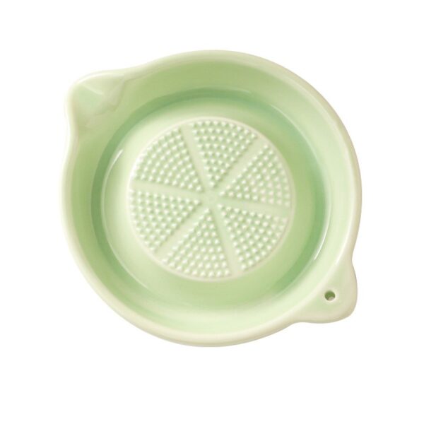 Ceramic grinding plate for ginger