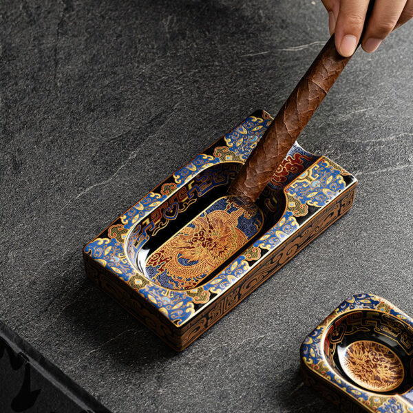 Ceramic cigar ashtray for hotels